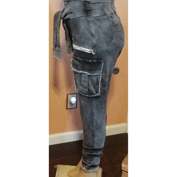 MY BOO HIGH WAISTBAND CARGO JEANS SIZE MEDIUM - Picture 2 of 5